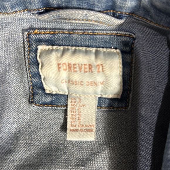 Forever 21 denim crop jacket - Picture 2 of 2